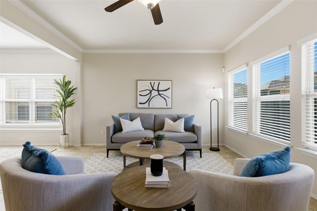 124 Golden Eagle LN, Leander, TX 78641