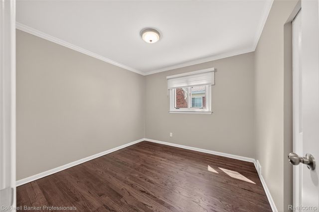 3050 Sylvan Drive, Royal Oak Charter Township, MI 48073