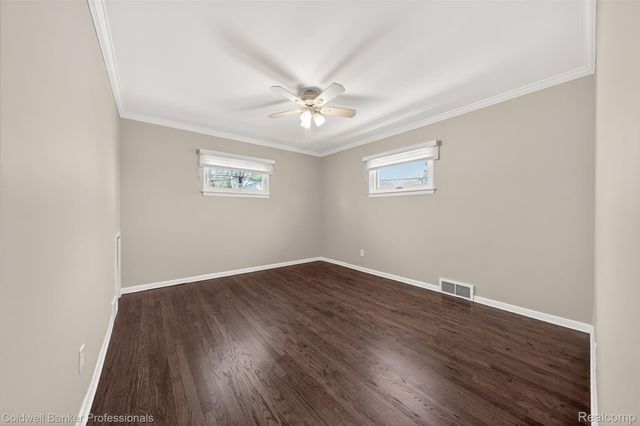 3050 Sylvan Drive, Royal Oak Charter Township, MI 48073