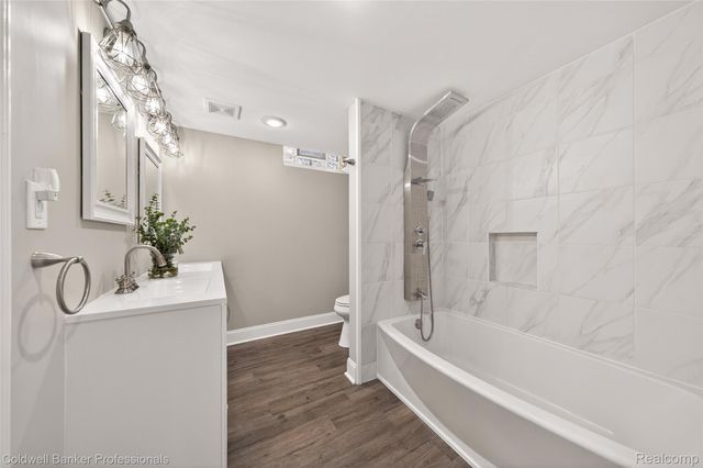 3050 Sylvan Drive, Royal Oak Charter Township, MI 48073