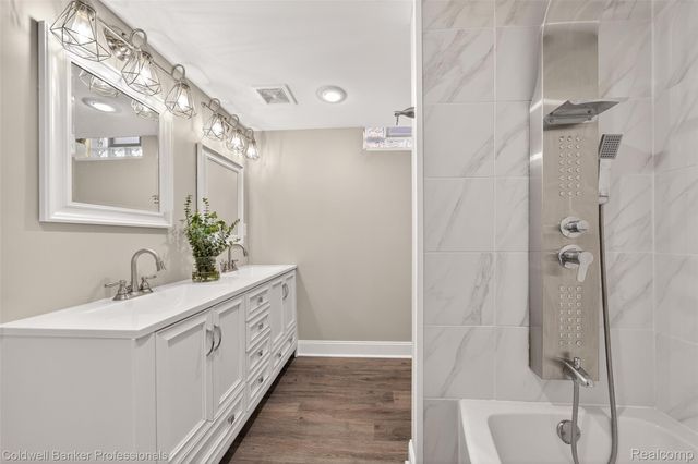 3050 Sylvan Drive, Royal Oak Charter Township, MI 48073