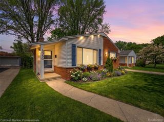 3050 Sylvan Drive, Royal Oak Charter Township, MI 48073