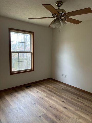 424 S Southgate Drive, Nixa, MO 65714