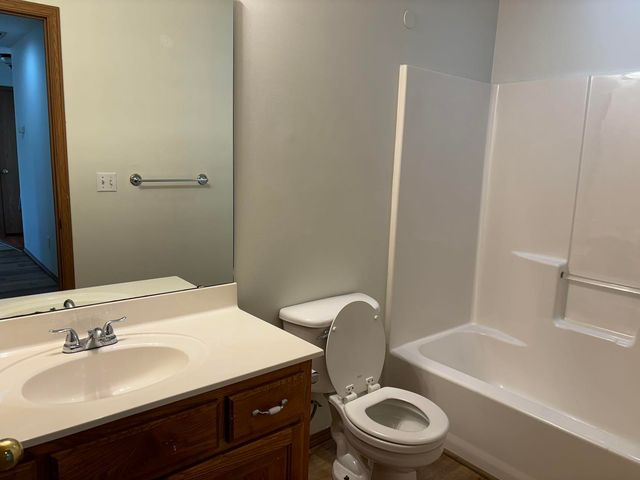 424 S Southgate Drive, Nixa, MO 65714