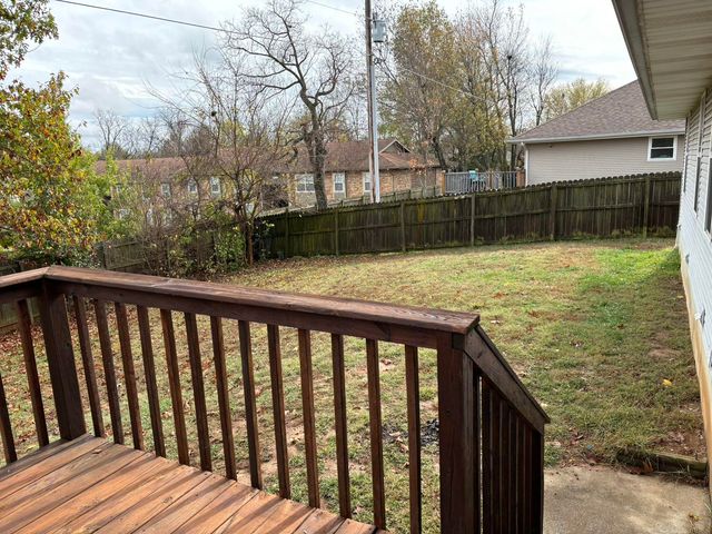 424 S Southgate Drive, Nixa, MO 65714