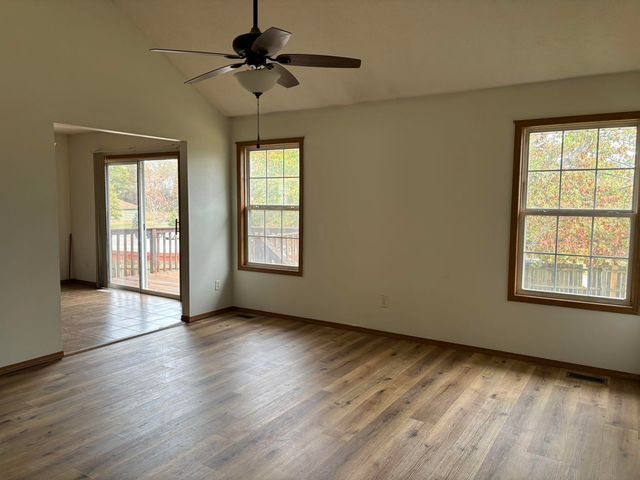 424 S Southgate Drive, Nixa, MO 65714