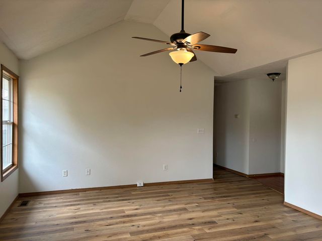 424 S Southgate Drive, Nixa, MO 65714