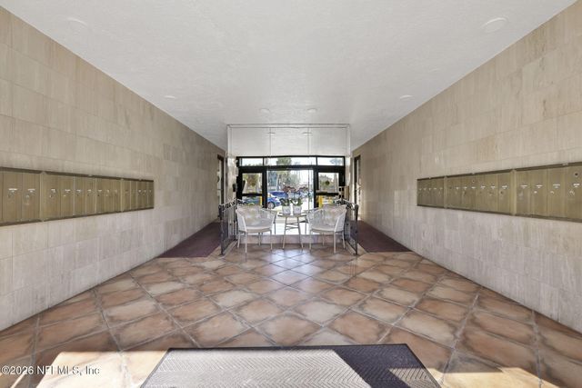 2100 OCEAN Drive 3E, Jacksonville Beach, FL 32250