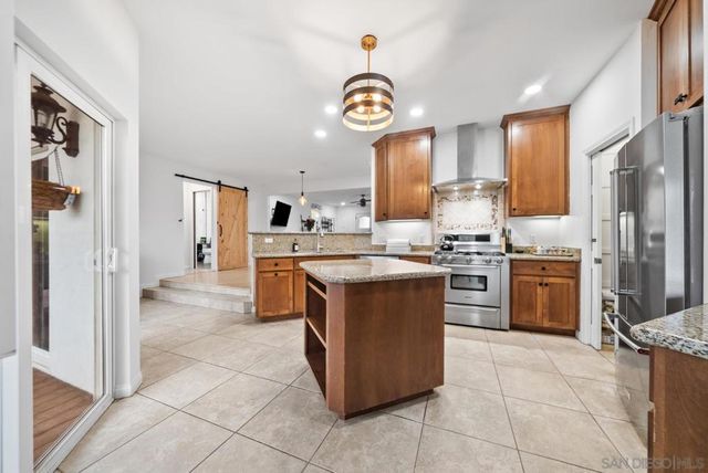 7009 Wyoming Ave, La Mesa, CA 91942