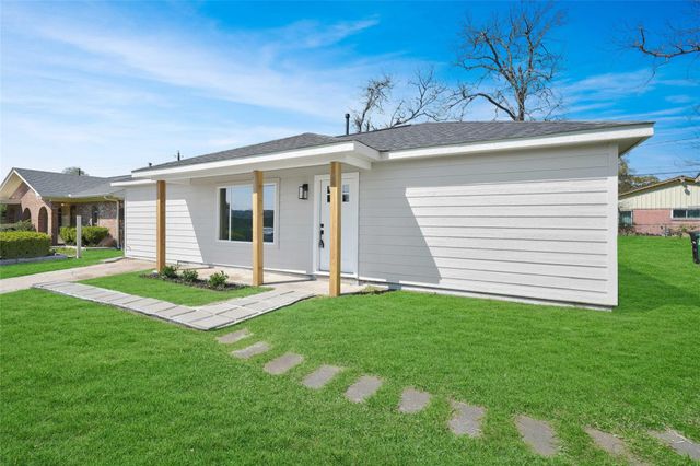 3214 Stallings Drive, Houston, TX 77088