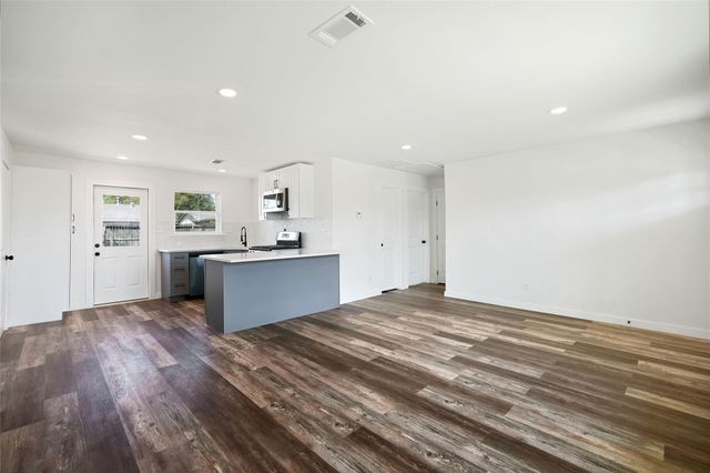 3214 Stallings Drive, Houston, TX 77088