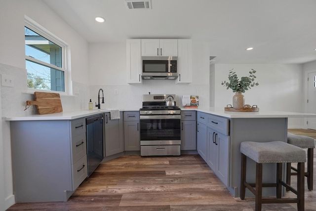 3214 Stallings Drive, Houston, TX 77088