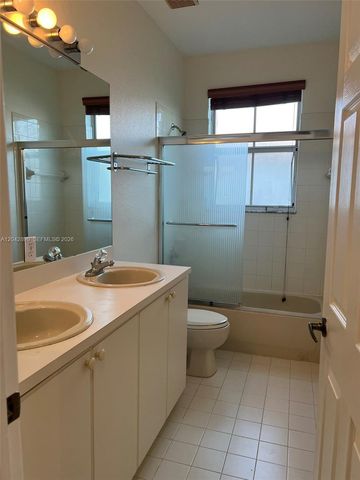 10861 NW 85th Terrace, Doral, FL 33178