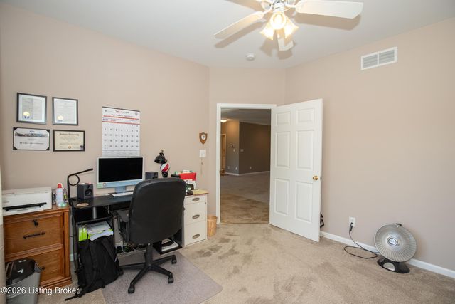 9904 Hazel Tree Dr, Louisville, KY 40291
