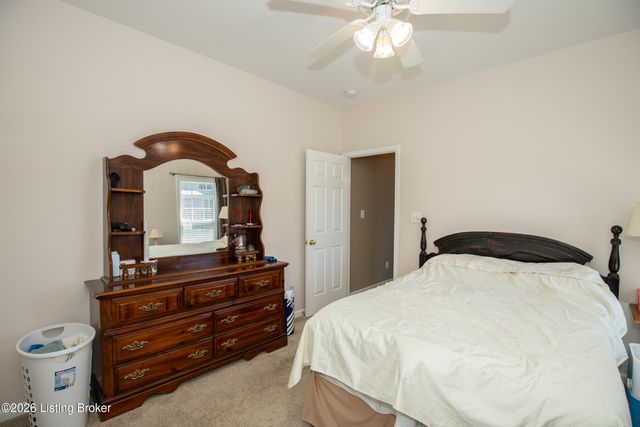 9904 Hazel Tree Dr, Louisville, KY 40291