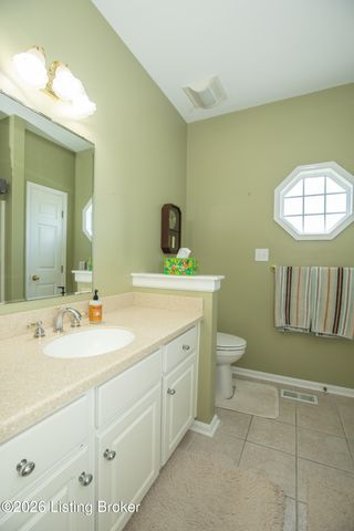 9904 Hazel Tree Dr, Louisville, KY 40291
