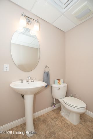 9904 Hazel Tree Dr, Louisville, KY 40291
