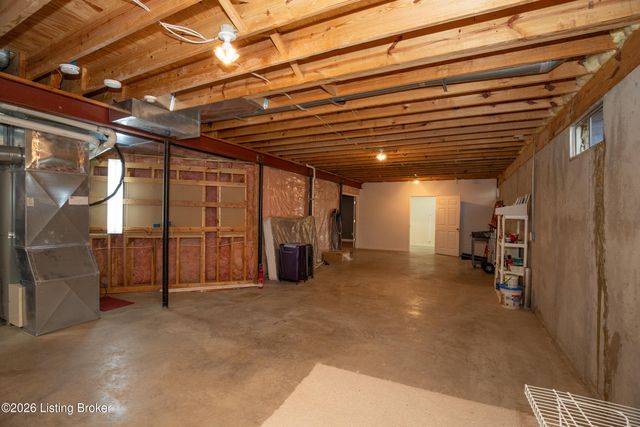 9904 Hazel Tree Dr, Louisville, KY 40291