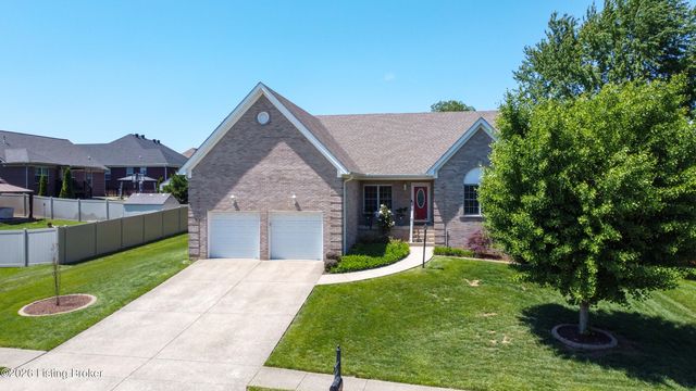 9904 Hazel Tree Dr, Louisville, KY 40291