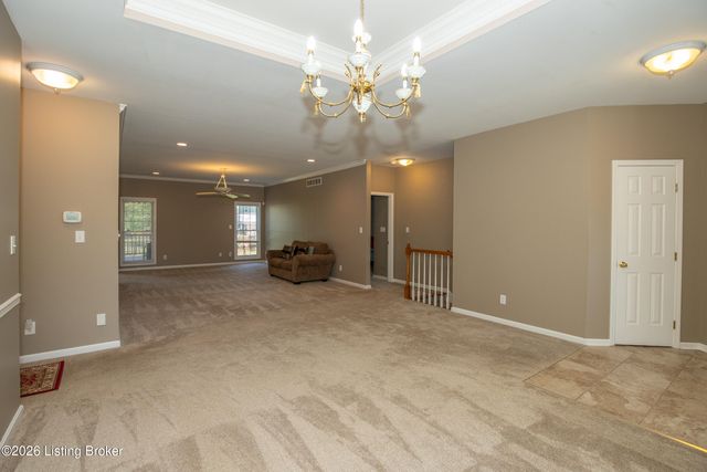 9904 Hazel Tree Dr, Louisville, KY 40291