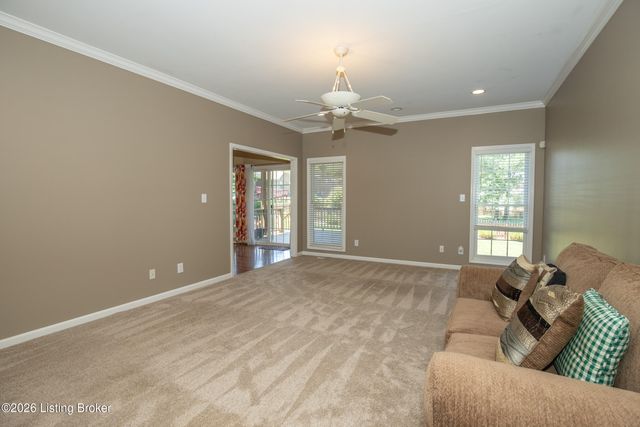 9904 Hazel Tree Dr, Louisville, KY 40291