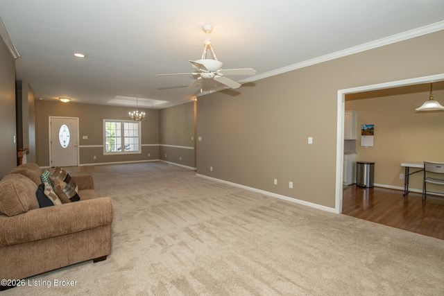 9904 Hazel Tree Dr, Louisville, KY 40291