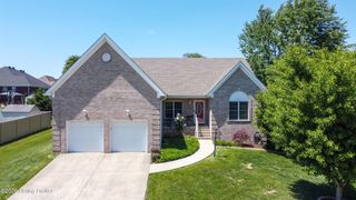 9904 Hazel Tree Dr, Louisville, KY 40291
