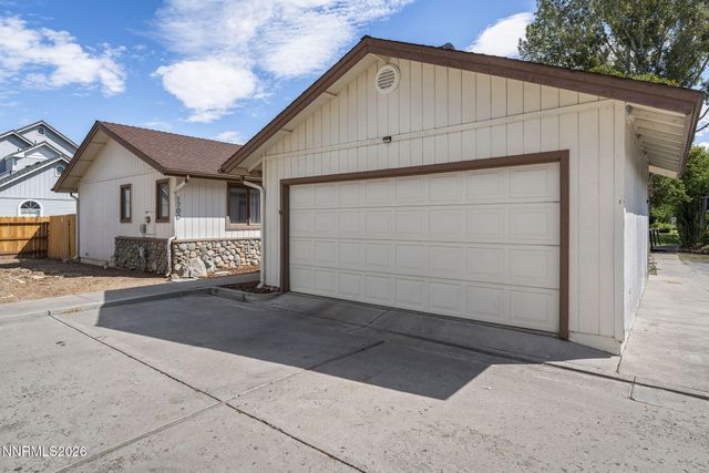1700 Mackland Avenue, Minden, NV 89423