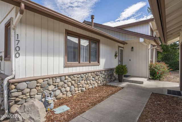 1700 Mackland Avenue, Minden, NV 89423