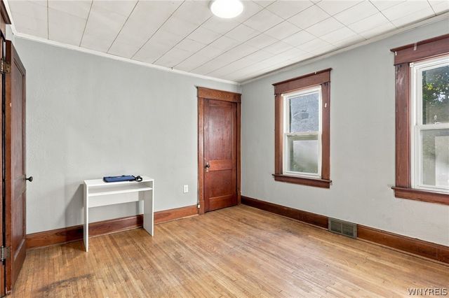 2410 Cleveland Avenue, Niagara Falls, NY 14305