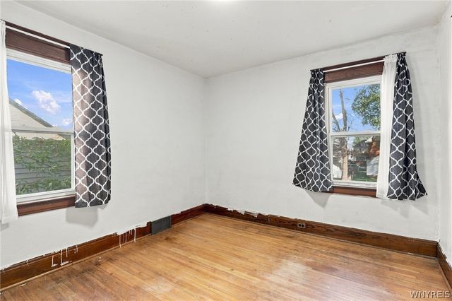 2410 Cleveland Avenue, Niagara Falls, NY 14305