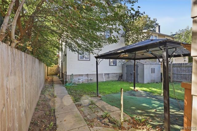2410 Cleveland Avenue, Niagara Falls, NY 14305