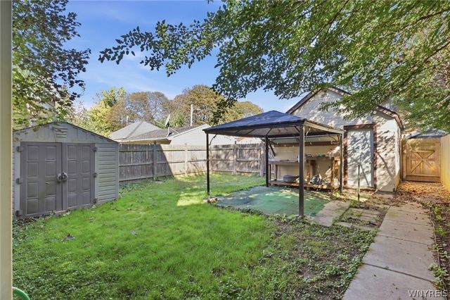 2410 Cleveland Avenue, Niagara Falls, NY 14305