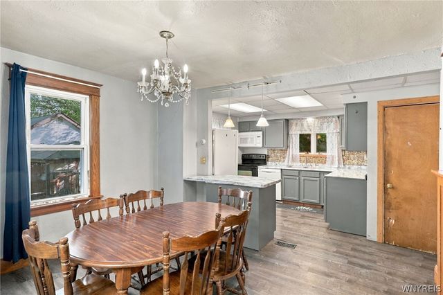 2410 Cleveland Avenue, Niagara Falls, NY 14305