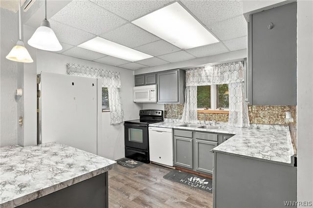 2410 Cleveland Avenue, Niagara Falls, NY 14305