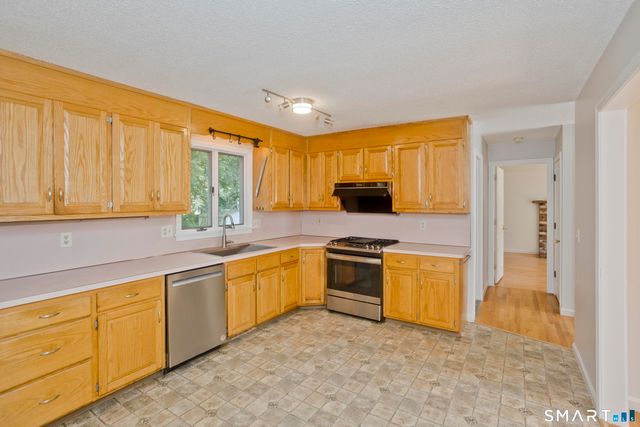 1 Autumn Drive, Enfield, CT 06082