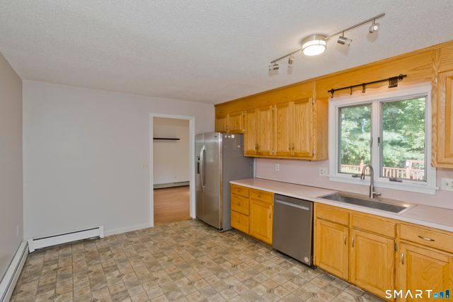 1 Autumn Drive, Enfield, CT 06082