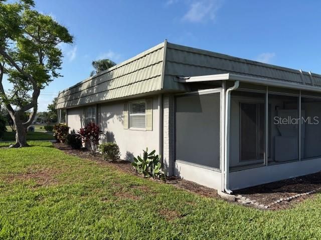 201 KINGS BOULEVARD 19, Sun City Center, FL 33573