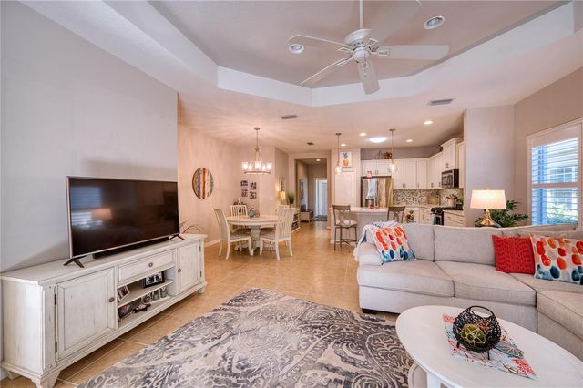 4882 MAYMONT PARK CIRCLE, Bradenton, FL 34203