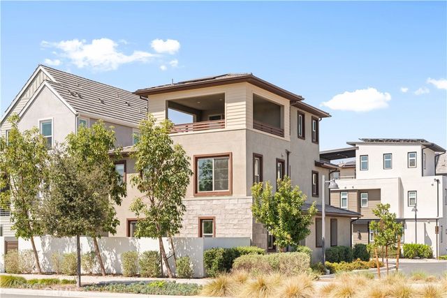 203 Lynx, Irvine, CA 92618