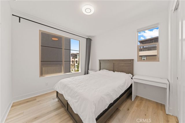 203 Lynx, Irvine, CA 92618