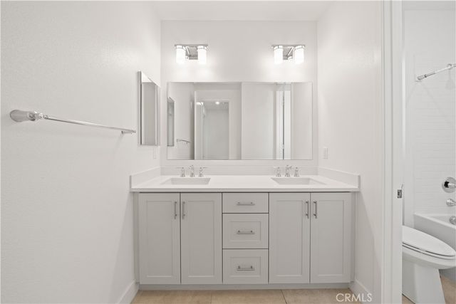 203 Lynx, Irvine, CA 92618