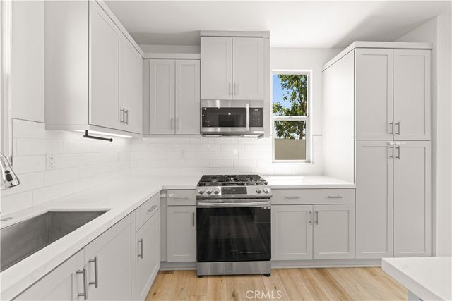 203 Lynx, Irvine, CA 92618