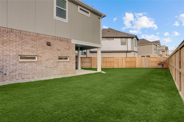 10015 Agave Point Court, Iowa Colony, TX 77578