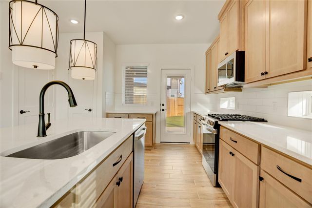 10015 Agave Point Court, Iowa Colony, TX 77578