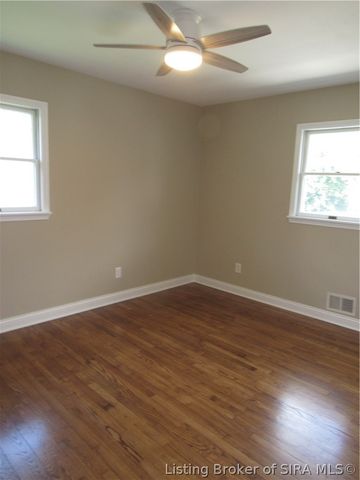 1809 N Larkspur Drive, Jeffersonville, IN 47130
