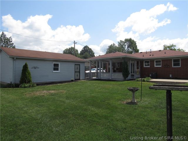 1809 N Larkspur Drive, Jeffersonville, IN 47130