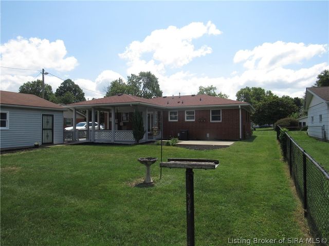 1809 N Larkspur Drive, Jeffersonville, IN 47130