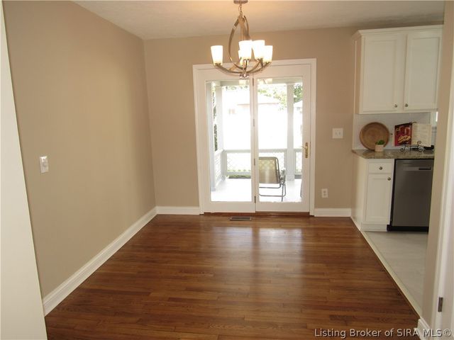 1809 N Larkspur Drive, Jeffersonville, IN 47130