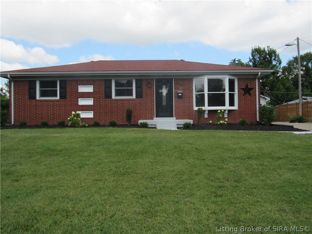 1809 N Larkspur Drive, Jeffersonville, IN 47130